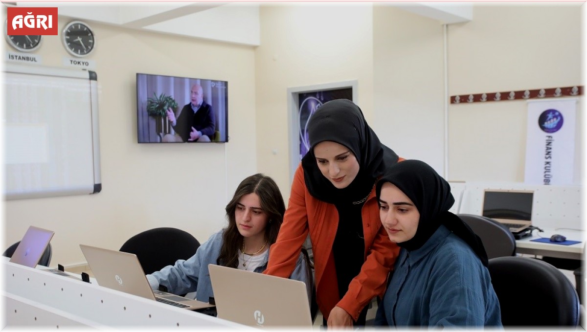 AİÇÜ İİBF'de Finans Laboratuvarı açıldı