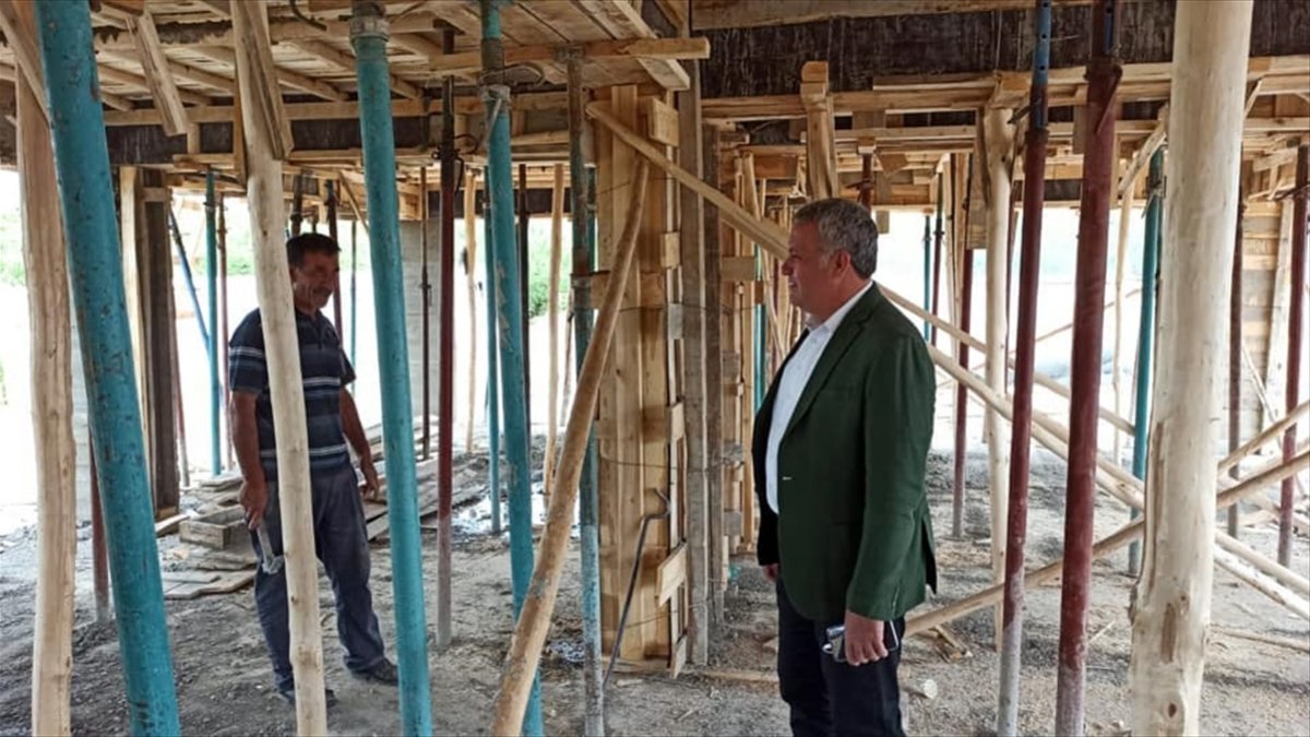 Belediye Başkanı Akmurat'tan stadyum inşaatında inceleme