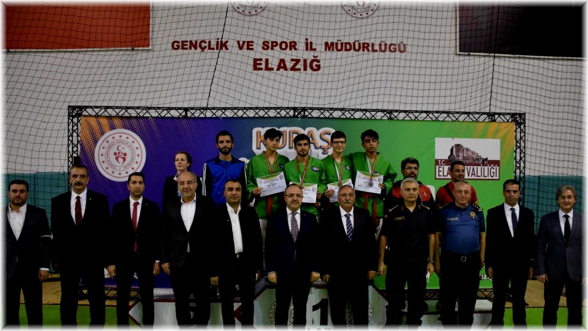 Kuraş Türkiye Şampiyonası Elazığ'da başladı
