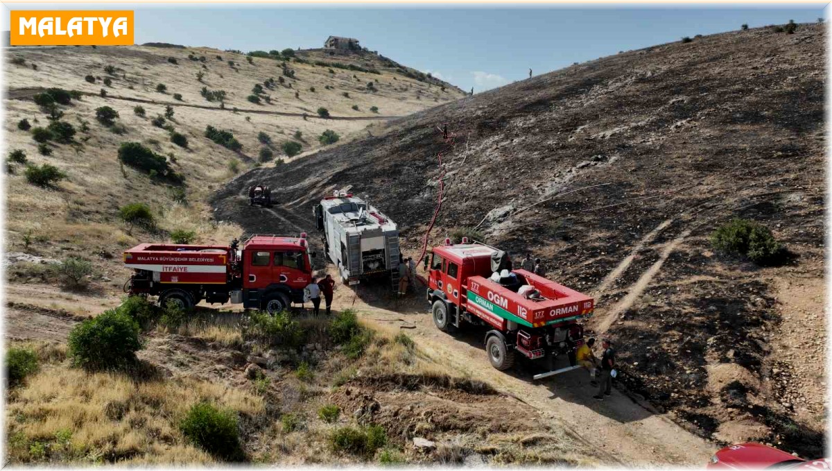 Malatya'da korkutan örtü yangını