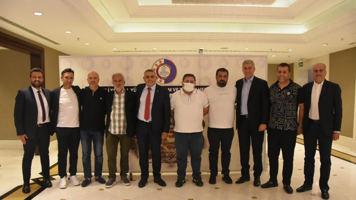 Sadıkoğlu, İstanbul'da Malatyalı iş insanlarıyla bir araya geldi
