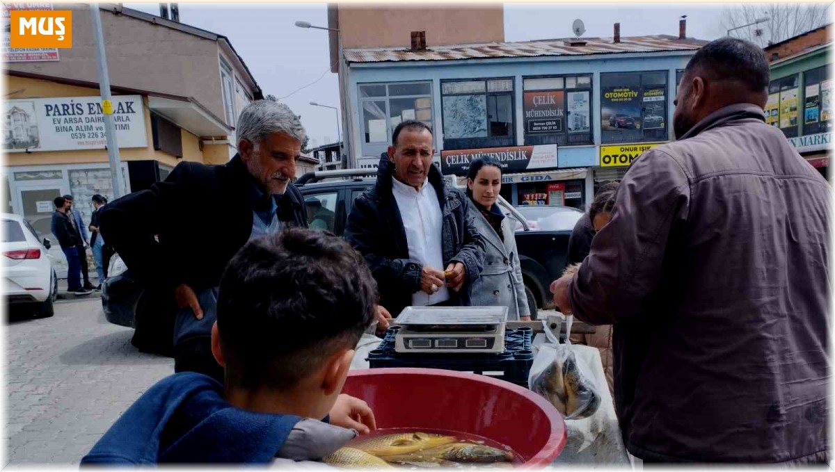 Varto'da et fiyatları yükselince vatandaşlar balığa yöneldi