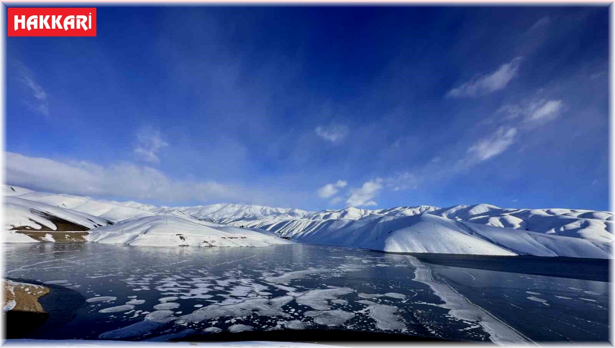 Yüksekova'daki Dilimli Barajı kısmen dondu