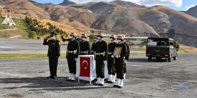 Hakkari'de şehit asker için tören düzenlendi