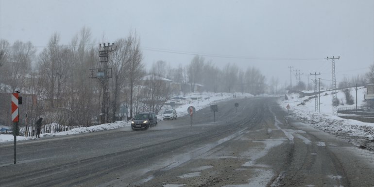 Bing L Erzurum Kara Yolunda Kar Ya Ve Sis Ula M Olumsuz Etkiledi