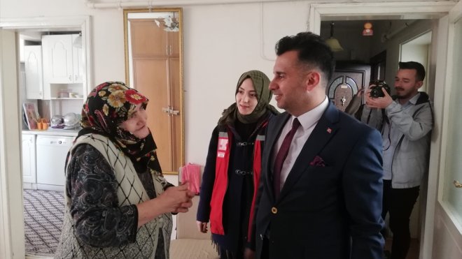 Erzurum'da bakıma muhtaç yaşlıların ihtiyaçları devlet ve vakıf desteğiyle karşılanıyor