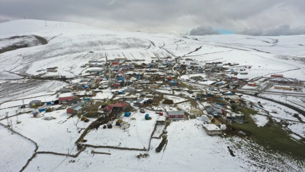 Kars'ta kar ve soğuk hava etkili oldu