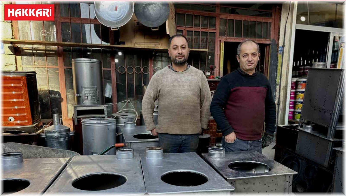 30 yıldır sobacılık mesleğini sürdürüyorlar