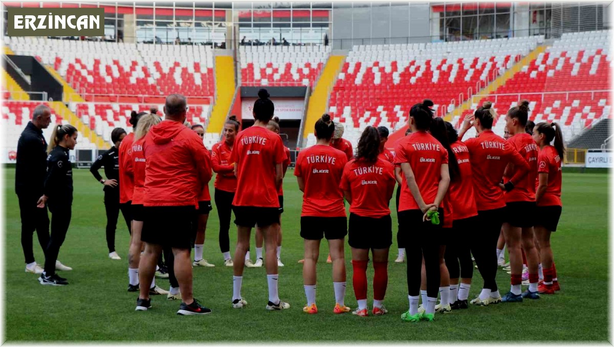 A Milli Kadın Futbol Takımı, Azerbaycan maçı hazırlıklarını tam kadro sürdürdü