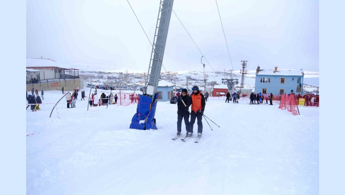 Abalı Kayak Merkezi kayakseverleri ağırladı