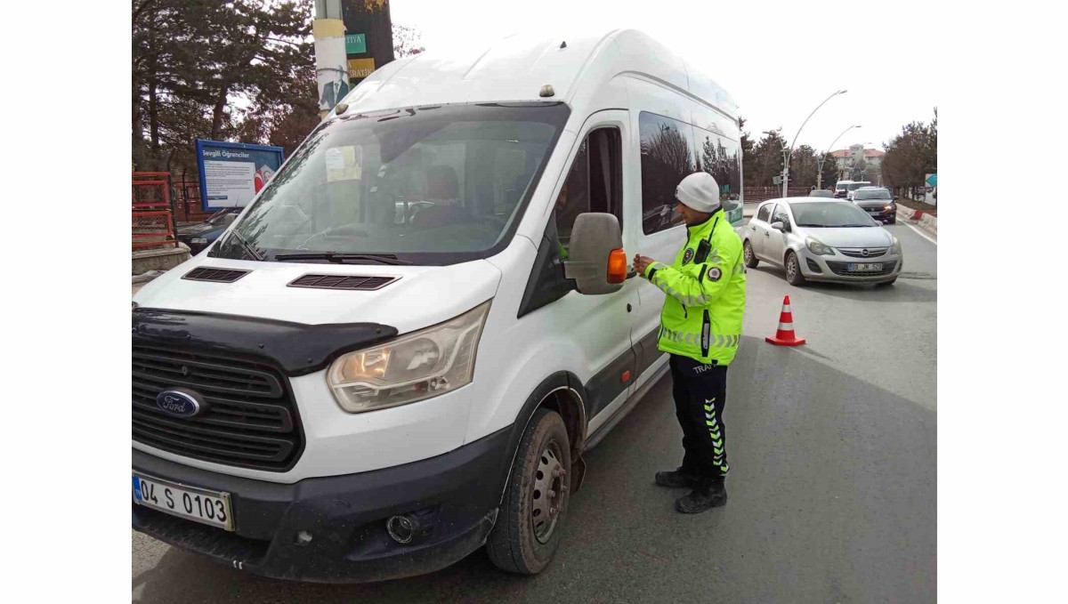 Ağrı'da okul servisi denetimleri gerçekleştirildi