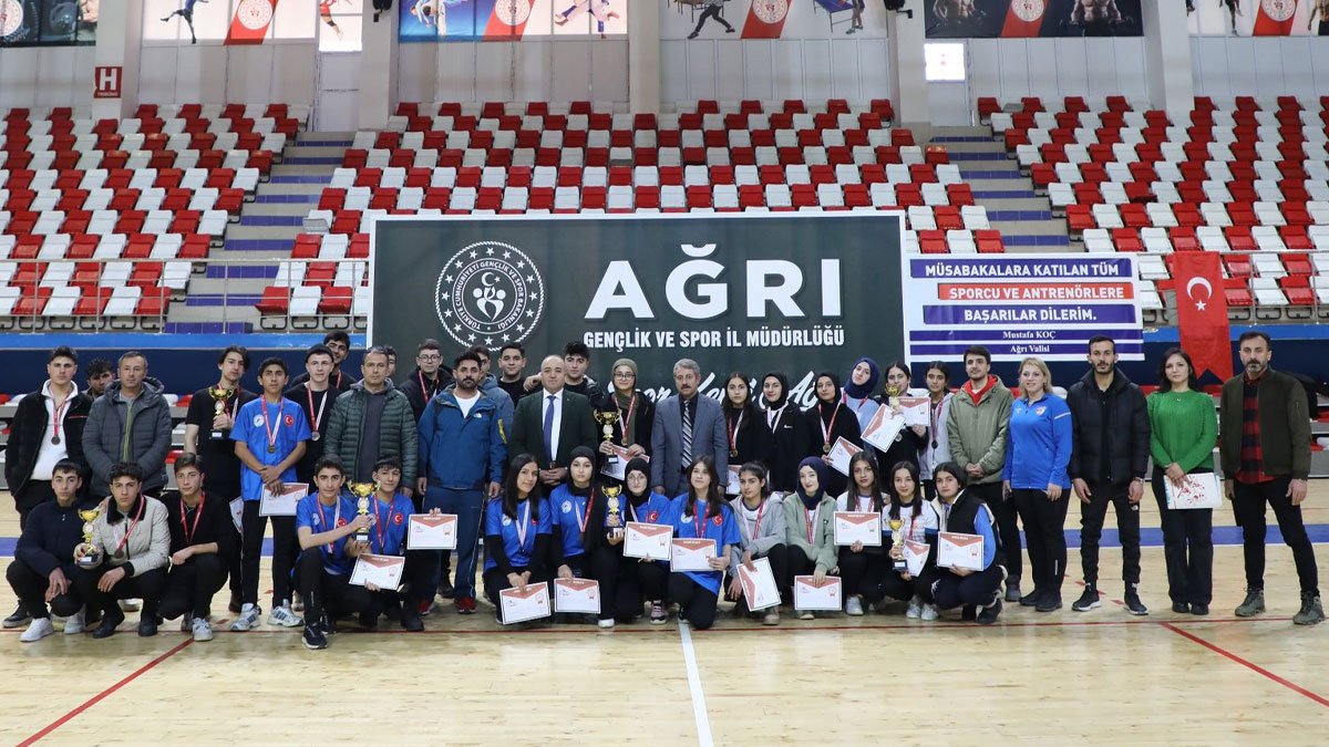 Ağrı'da Okul Sporları Gençler Dart İl Birinciliği Müsabakasının Şampiyonları Belli Oldu!