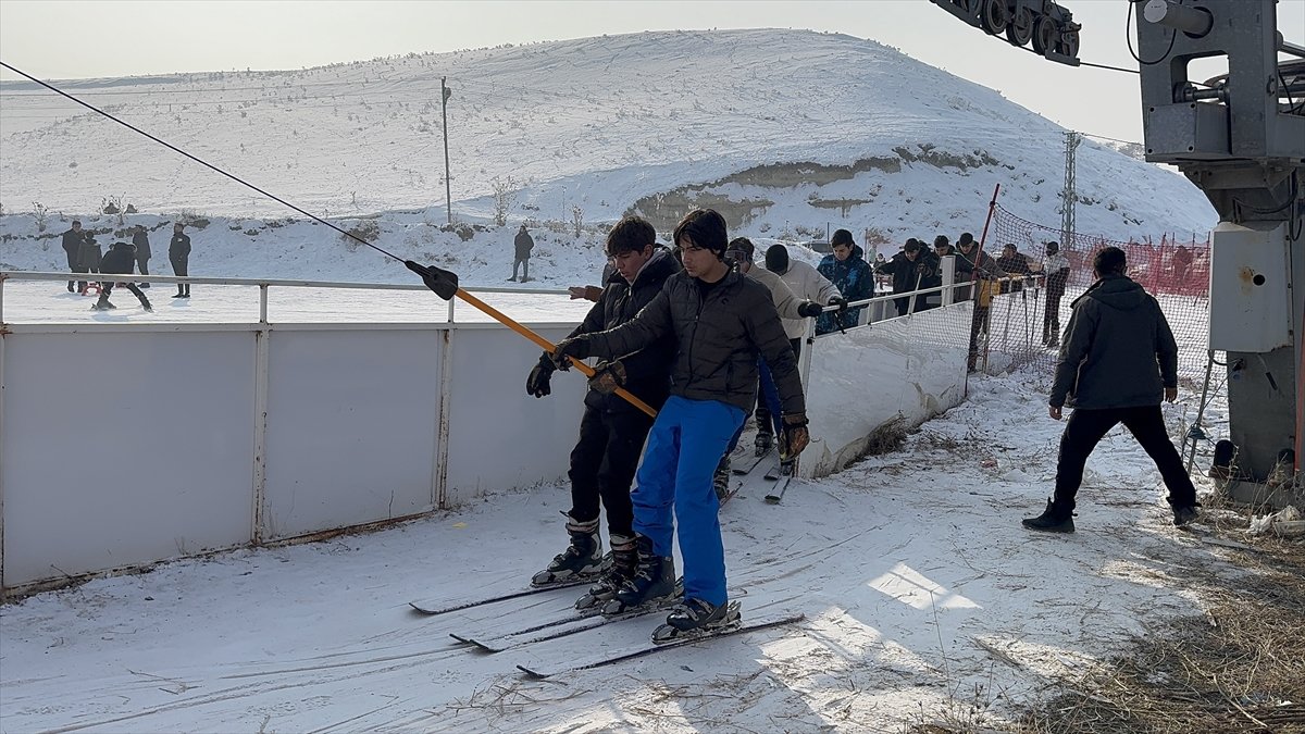 Ağrı'daki Küpkıran Kayak Merkezi'nde sezon başladı