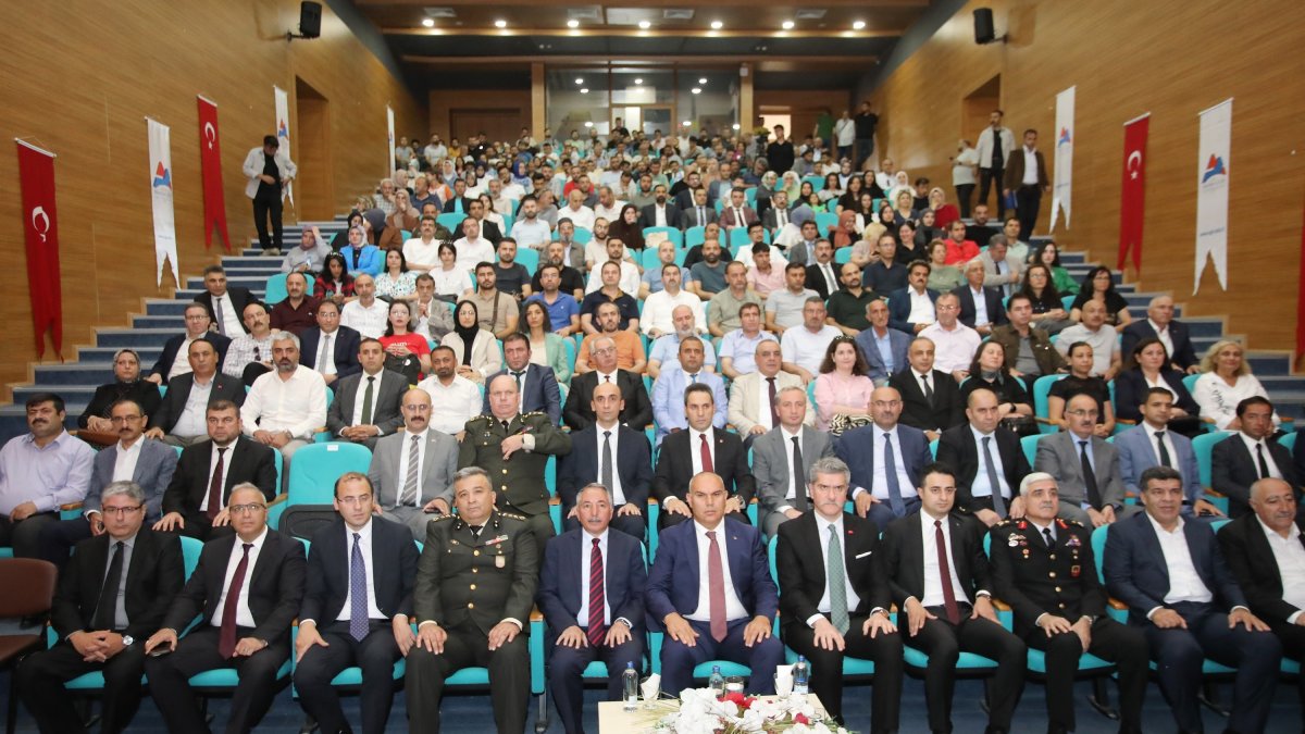 AİÇÜ'de 'Direniş, Bedir'den Çanakkale'ye; 15 Temmuz'dan Gazze'ye' konferansı düzenlendi