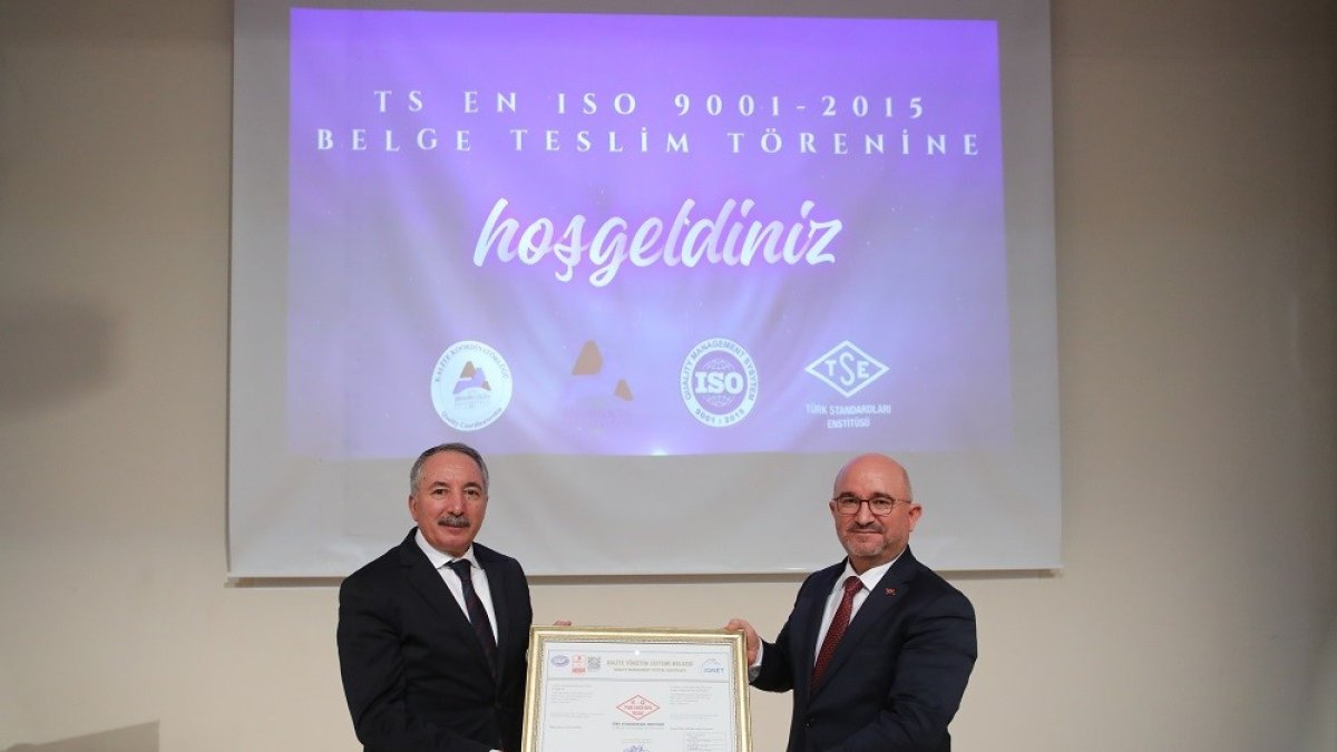 AİÇÜ'ye TSE tarafından "TS EN ISO 90012015 belgesi" verildi