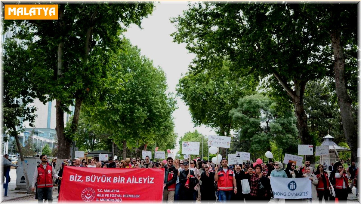 'Ailemiz İstikbalimiz' temalı kortej yürüyüşü gerçekleştirildi