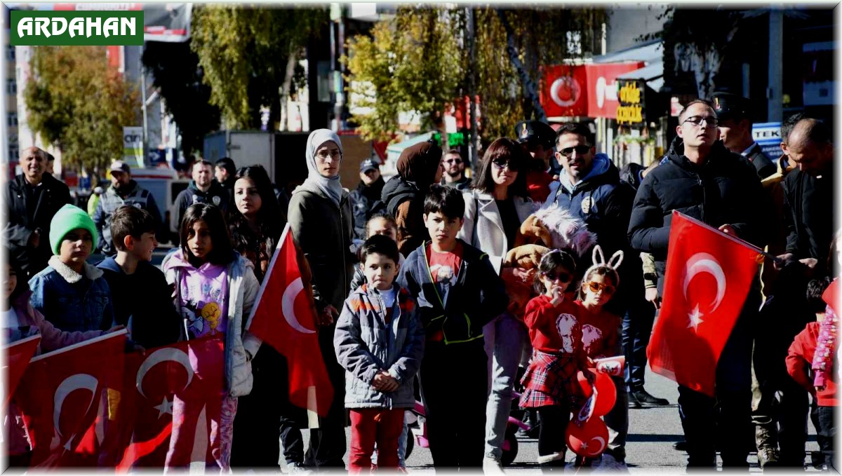 Ardahan'da Cumhuriyetin 101. yaşı coşkuyla kutlandı