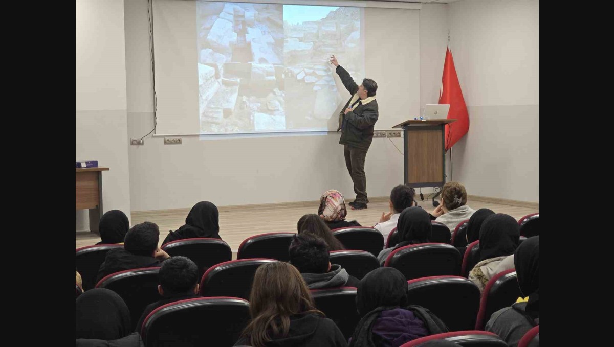 Arslantepe'nin tarihi yolculuğu öğrencilerle buluşuyor