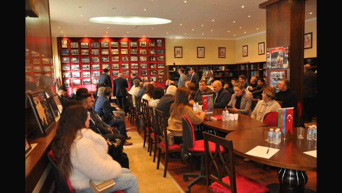 Azerbaycan Devlet Diaspora Komitesi Başkanı Fuad Muradov, Kars'ta