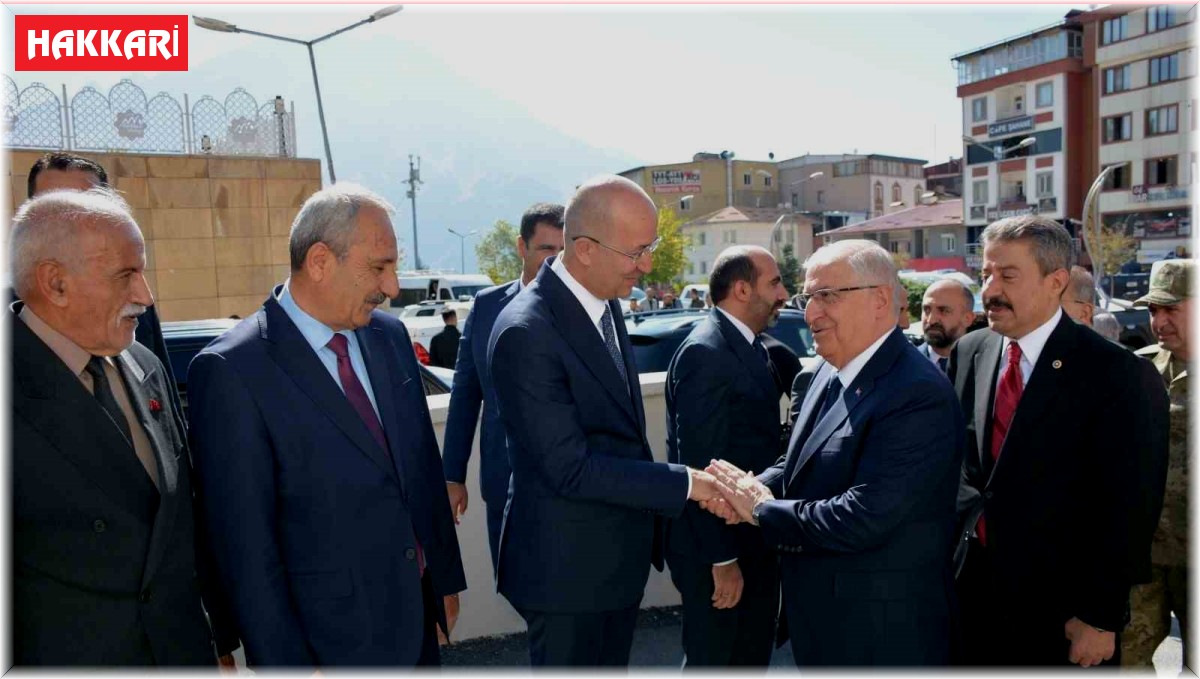 Bakan Güler Hakkari'de