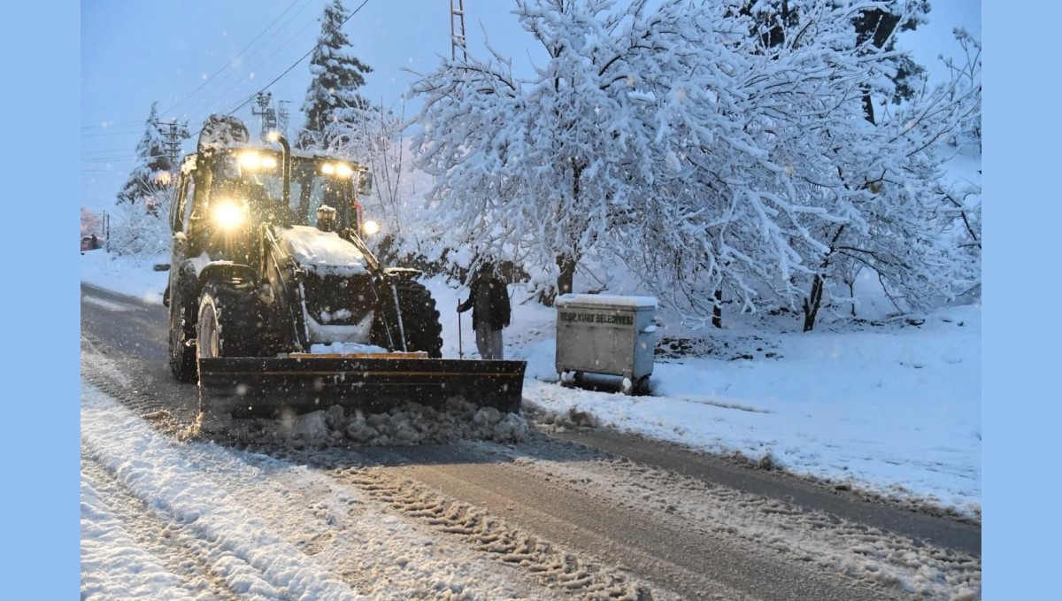 Başkan Geçit, "Tüm ekiplerimizle sahadayız"