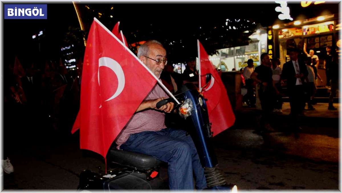 Bingöl'de '15 Temmuz Demokrasi ve Birlik Günü' nöbeti tutuldu