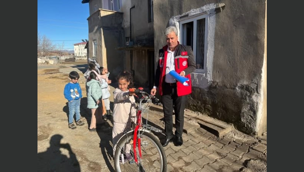 Bingöl'de başarılı öğrenciler ödüllendirildi