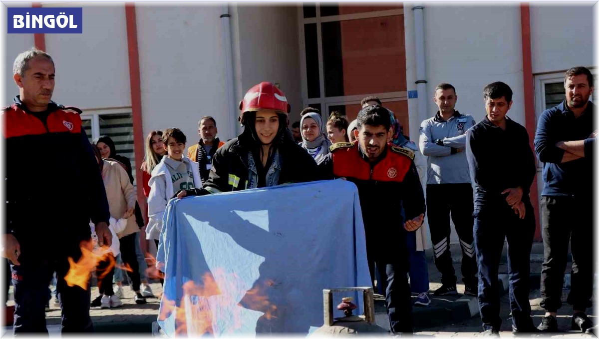 Bingöl'de hastane personeline yangın eğitimi