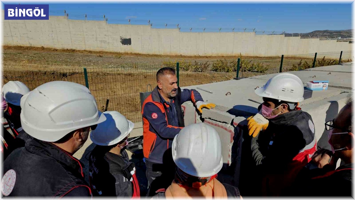 Bingöl'de MEB AKUB üyelerine eğitim