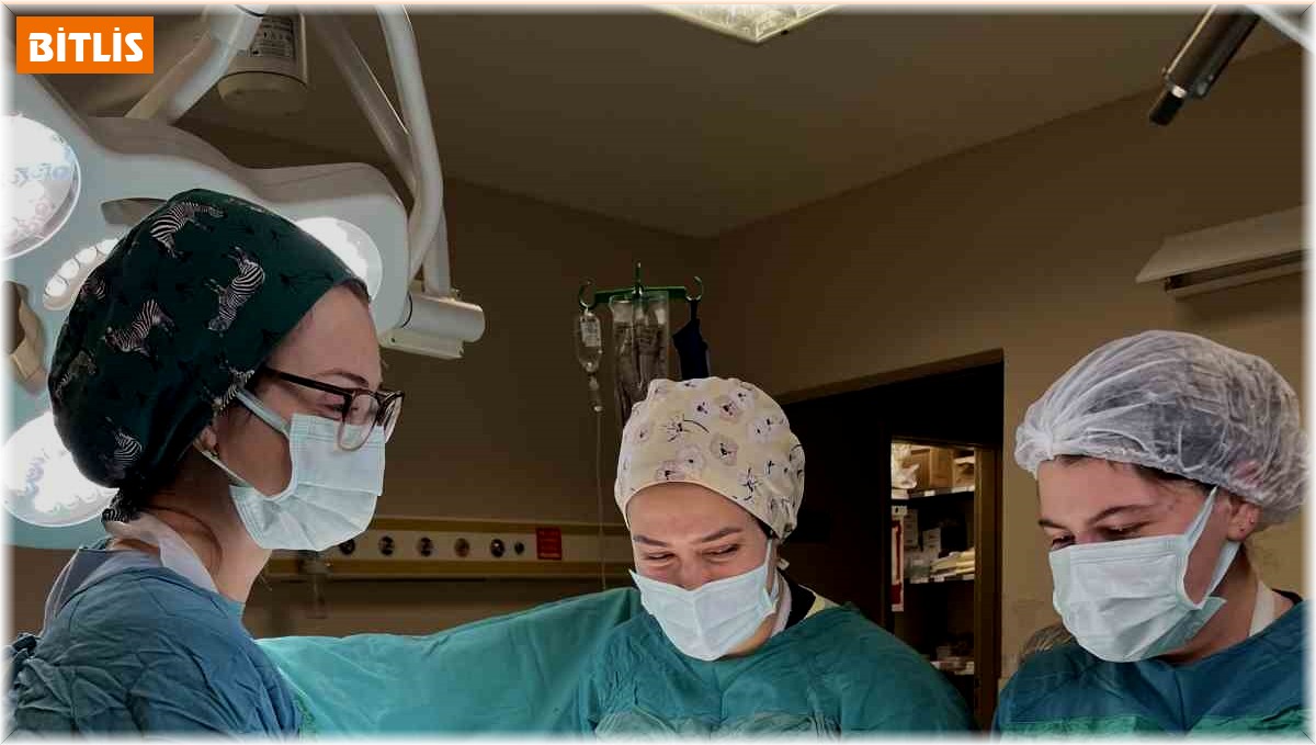 Bitlis'te 16 haftalık 26 yaşındaki gebe hastaya 'Over Kist' ameliyatı yapıldı