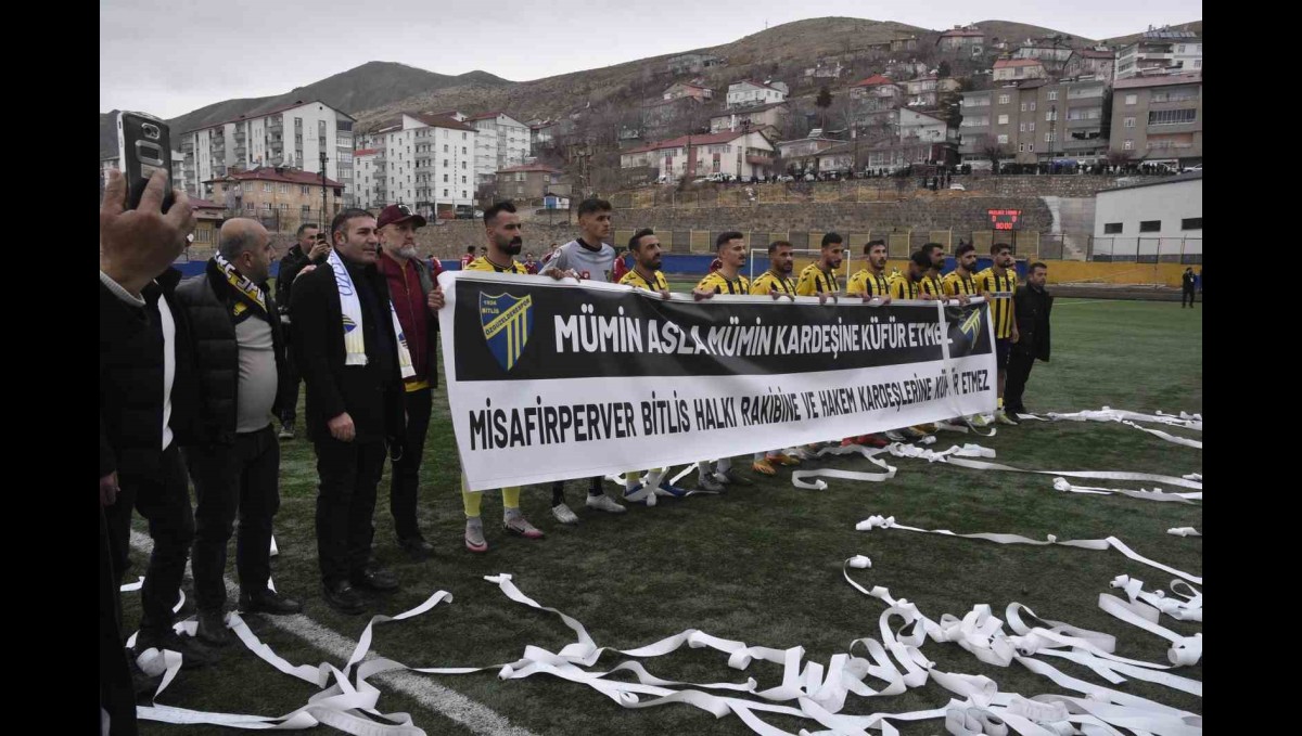 Bitlis'te bölgesel amatör maçta olaylar çıktı