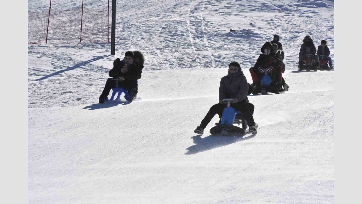 Bitlis'teki kayak merkezinde yarıyıl yoğunluğu