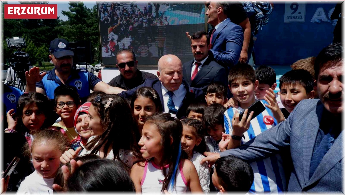 Çocuklar Erzurum'da yaz okuluna koştu