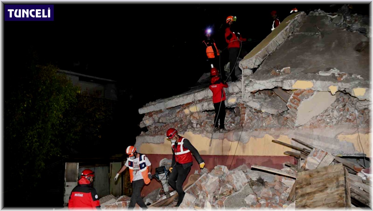 Depreme hazırlanan Tunceli'de gerçeğini aratmayan tatbikat