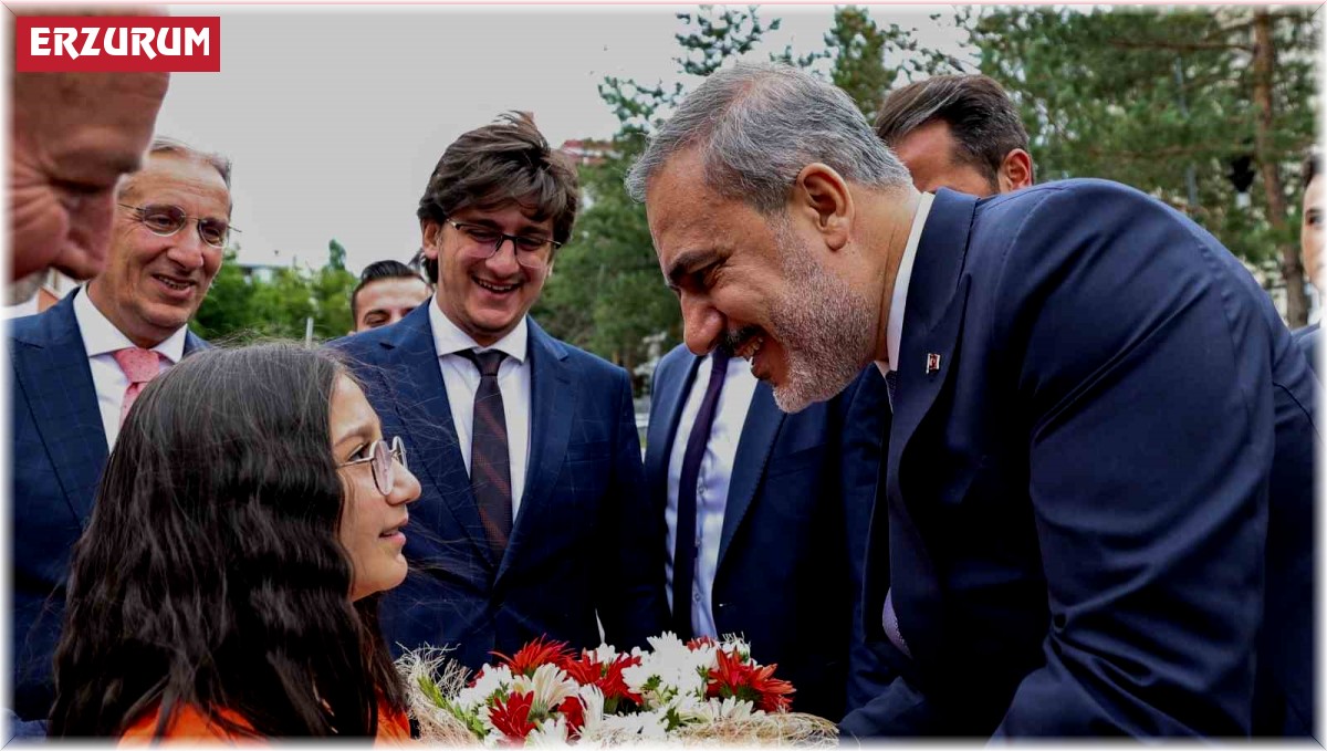 Dışişleri Bakanı Hakan Fidan, Erzurum Büyükşehir Belediyesi'nde