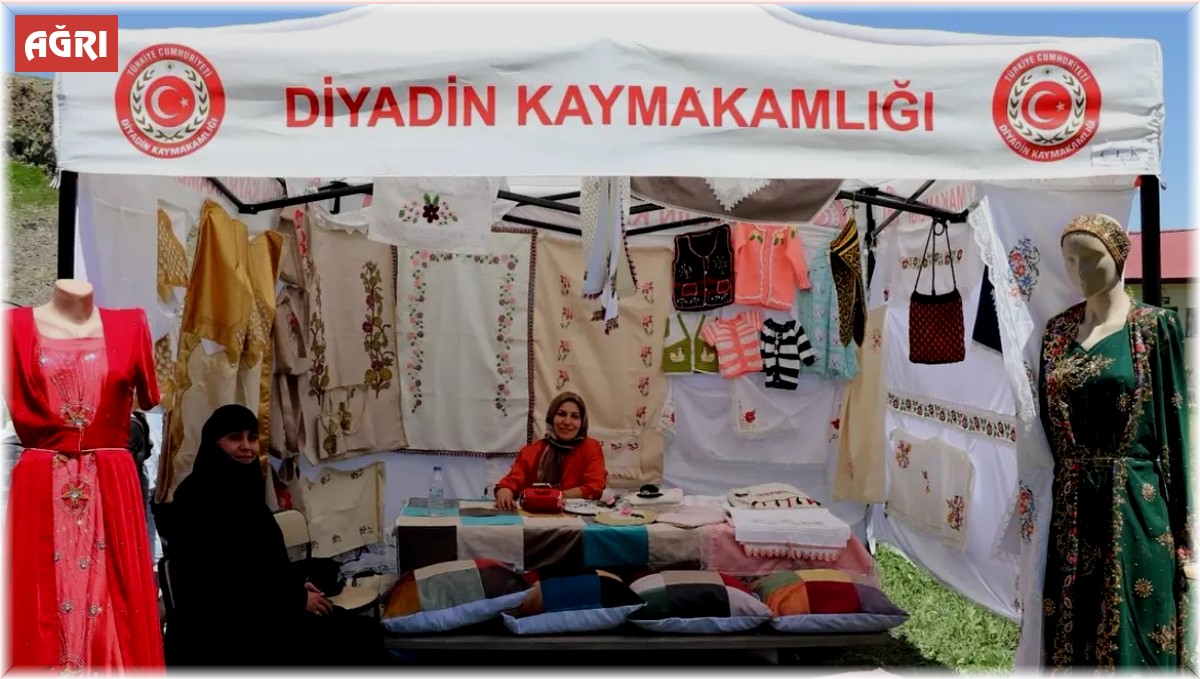 Diyadin'de yıl sonu sergisi