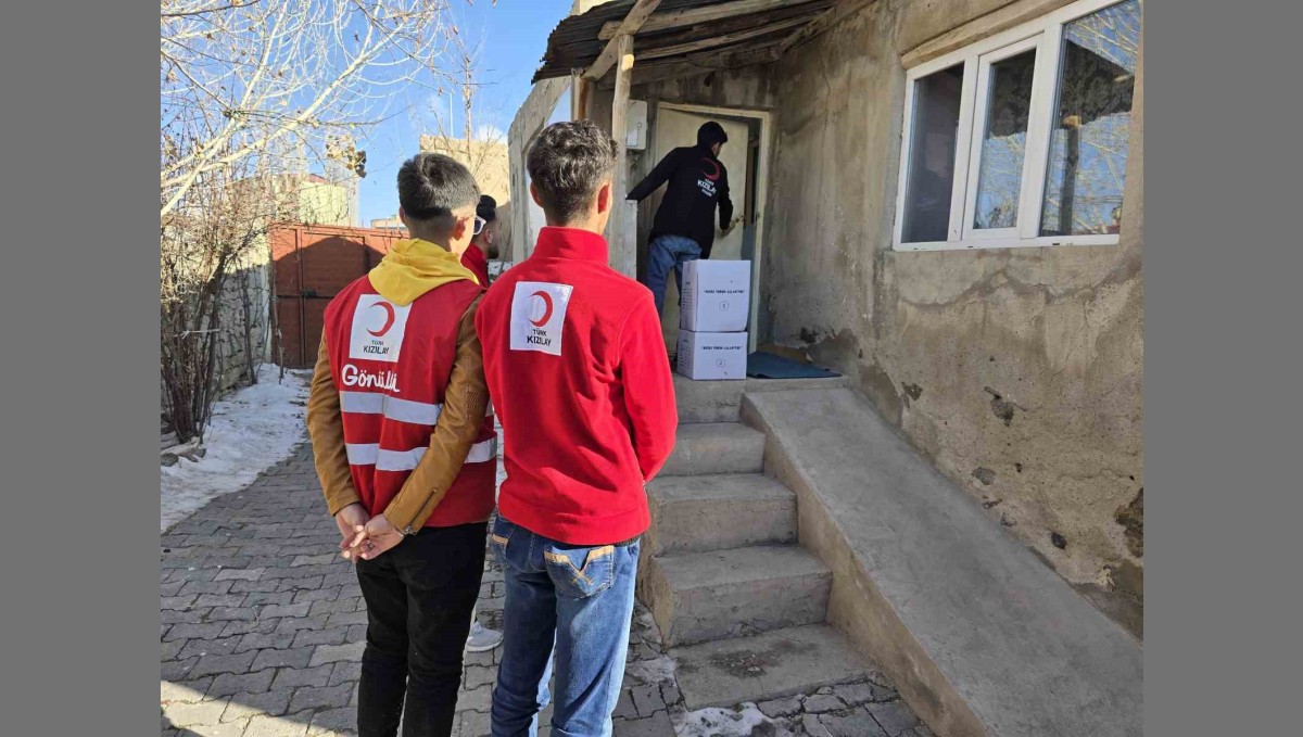 Diyadin Türk Kızılay'dan gıda yardımı