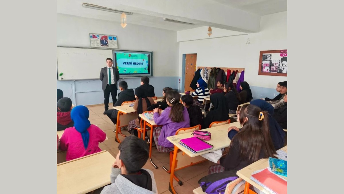 Doğubayazıt'ta vergi eğitimi semineri gerçekleştirildi