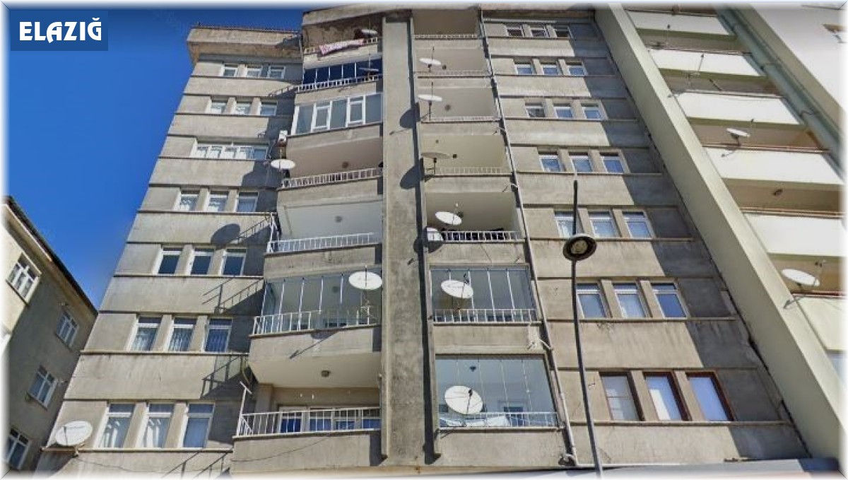 Elazığ'da 2 kişinin öldüğü apartmanının çökmeden önceki fotoğrafları ortaya çıktı