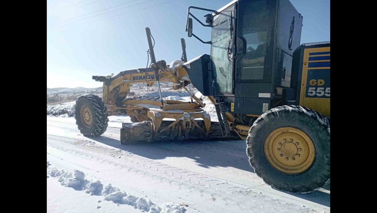 Elazığ'da 27 köy yolu ulaşıma kapandı