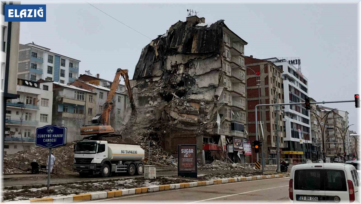 Elazığ'da 664 binanın ağır hasarlı ve yıkık olduğu tespit edildi