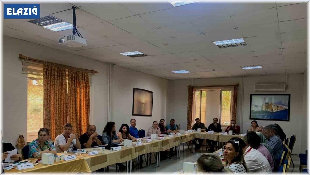 Elazığ'da aile hekimlerine eğitim