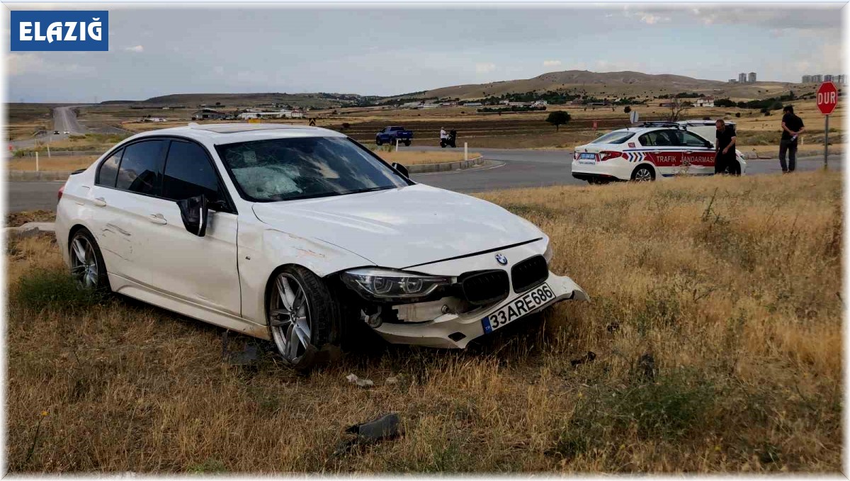 Elazığ'da aynı yerde yarım saat arayla ikinci kaza: 4 yaralı