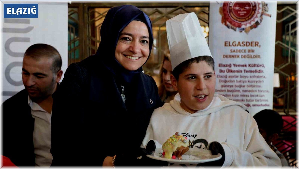 Elazığ'da engelli çocuklar pasta süsledi