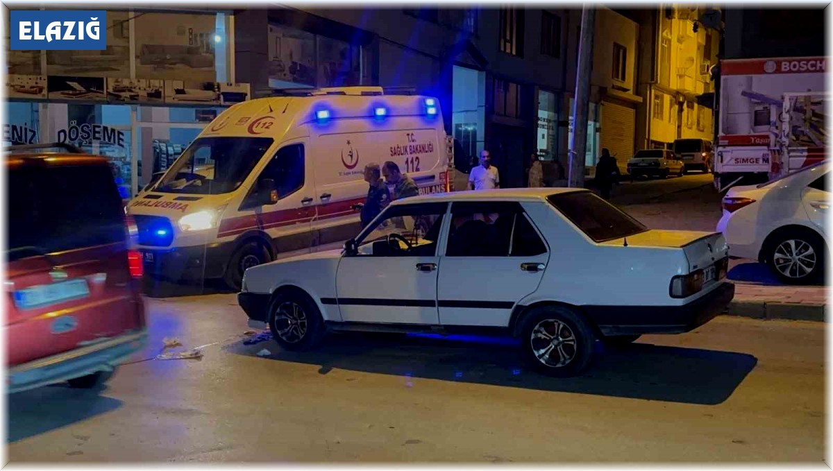 Elazığ'da Fiat Tofaş'ın çarptığı yaya yaralandı