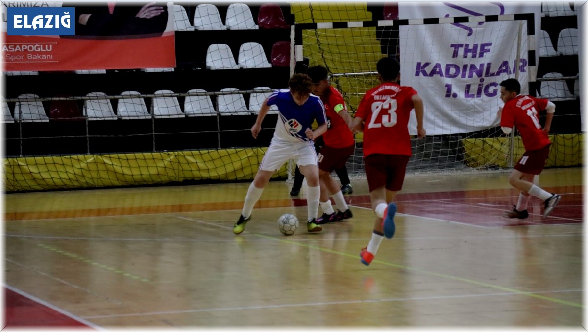 Elazığ'da Futsal İl Şampiyonası başladı