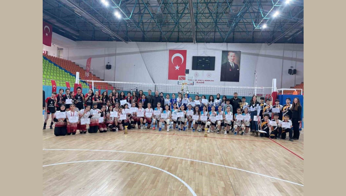 Elazığ'da okul sporları voleybol müsabakaları sona erdi