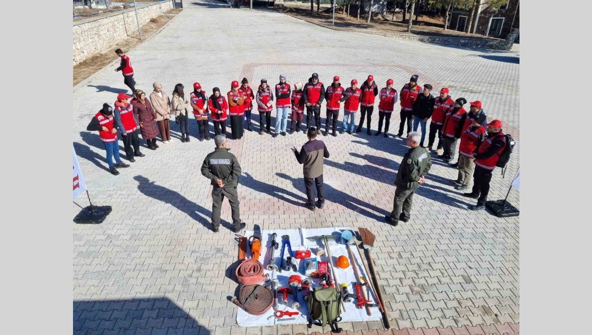 Elazığ'da orman ve kırsal alan yangınlarına müdahale eğitimi