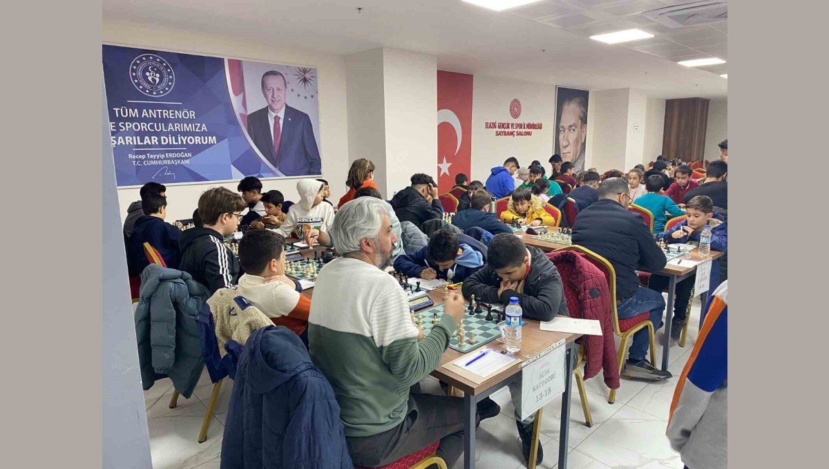 Elazığ'da satranç turnuvası sona erdi