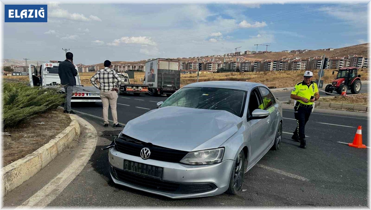 Elazığ'da trafik kazası: 2 yaralı